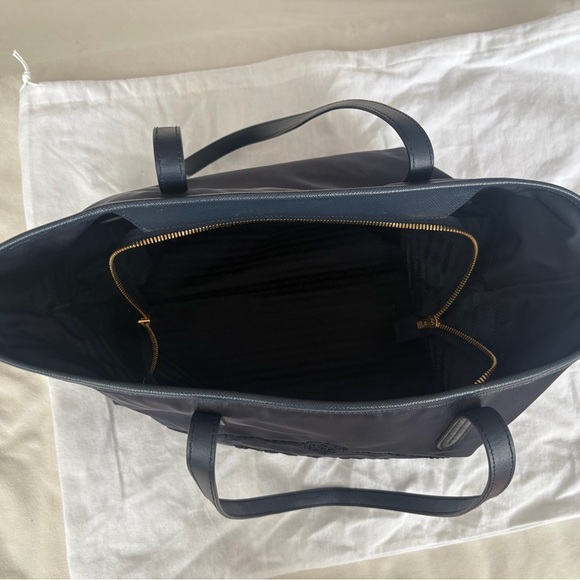 Prada Navy Re-Nylon Embroidered Logo Tote Bag - Picture 5 of 7